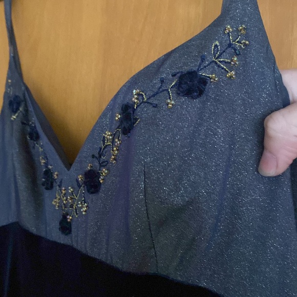 Blue velvet dress, size 8 , comes with velvet jacket . - Picture 4 of 6